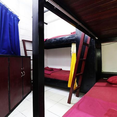 Neo Moritz Homestay Bandung Esterno foto