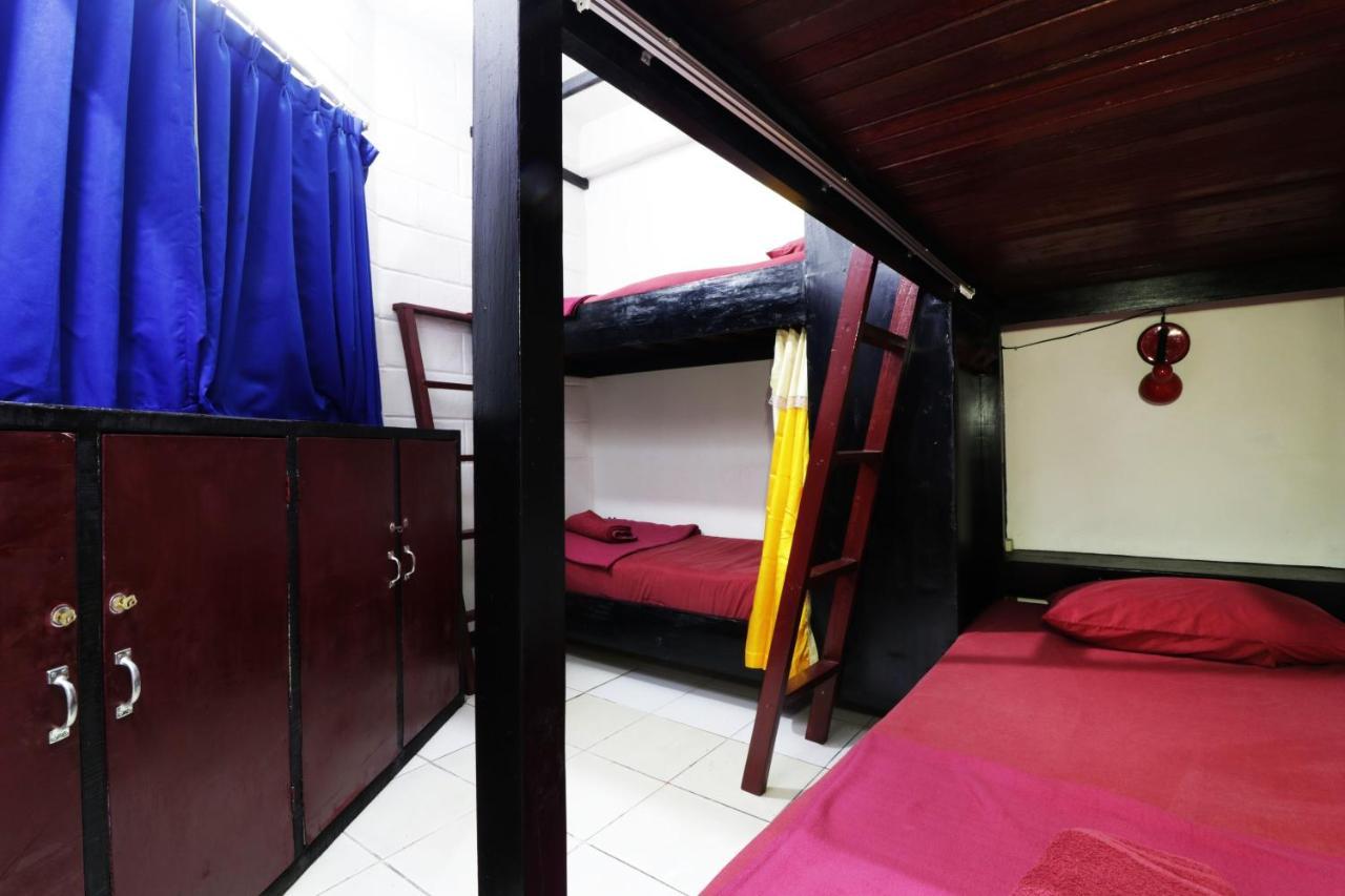 Neo Moritz Homestay Bandung Esterno foto