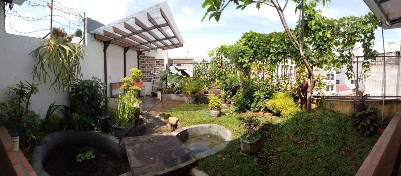 Neo Moritz Homestay Bandung Esterno foto